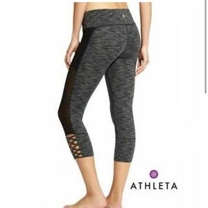 Athleta Mind Over Mat Mesh & Braid Grey
Spacedye Capri Leggings Size Small